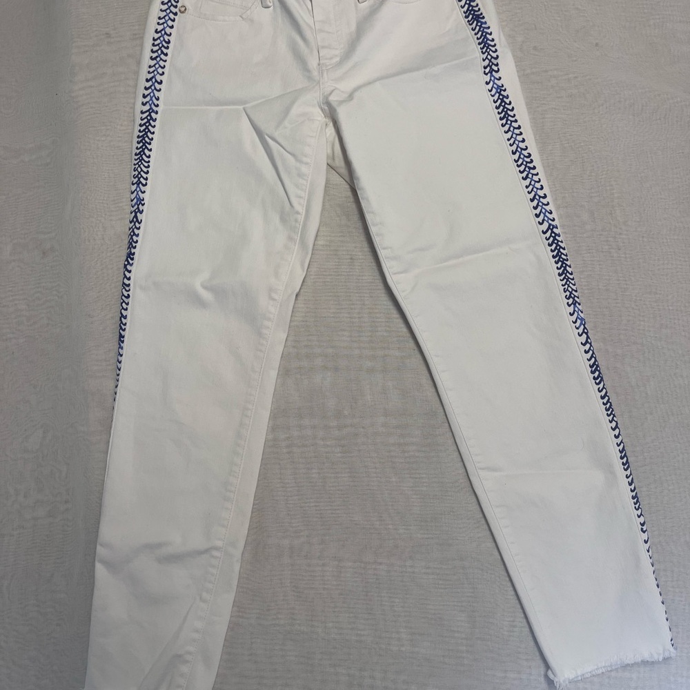 Lilly Pulitzer White Cropped Pants with Blue Braided Side Trim